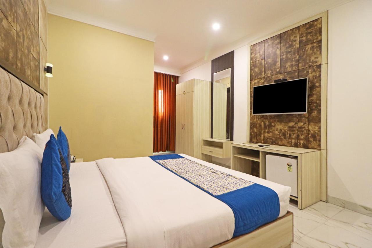Hotel Almora Near Delhi Airport New Delhi Luaran gambar