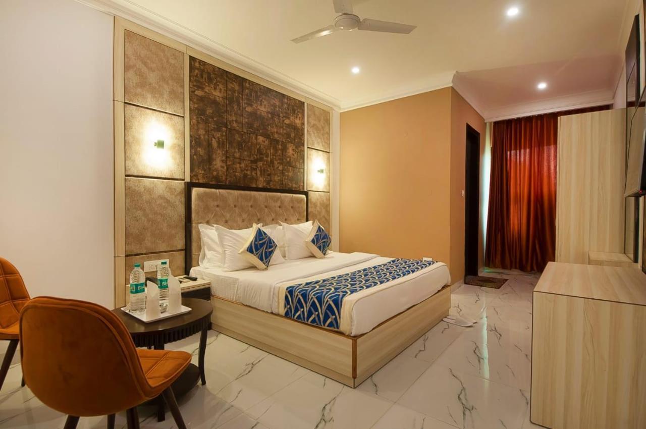 Hotel Almora Near Delhi Airport New Delhi Luaran gambar