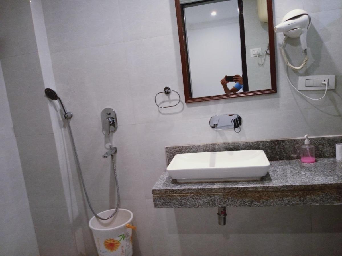 Hotel Almora Near Delhi Airport New Delhi Luaran gambar