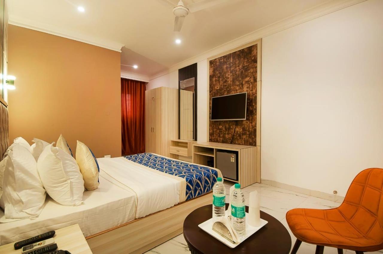 Hotel Almora Near Delhi Airport New Delhi Luaran gambar