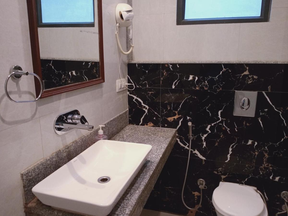 Hotel Almora Near Delhi Airport New Delhi Luaran gambar